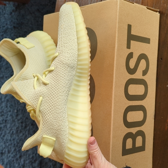 Yeezy Boost 350 V2 11.5 - Picture 2 of 16